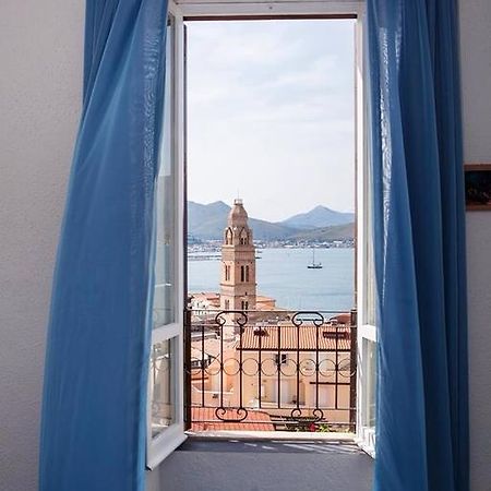 Guarinelli 88 Bed and Breakfast Gaeta Habitación foto