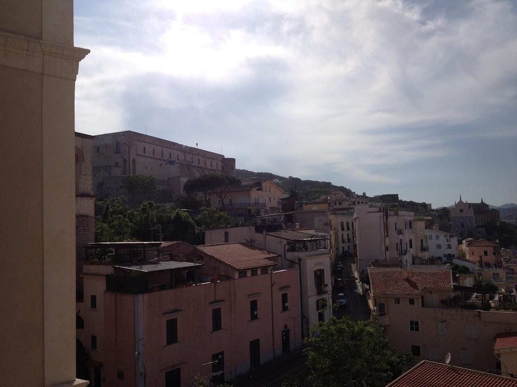 Guarinelli 88 Bed and Breakfast Gaeta Exterior foto